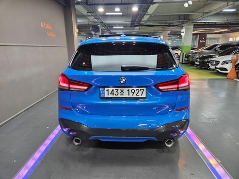 BMW X1 xDrive 20i M Sport — пробег 22 525 км — фото 5 из 5
