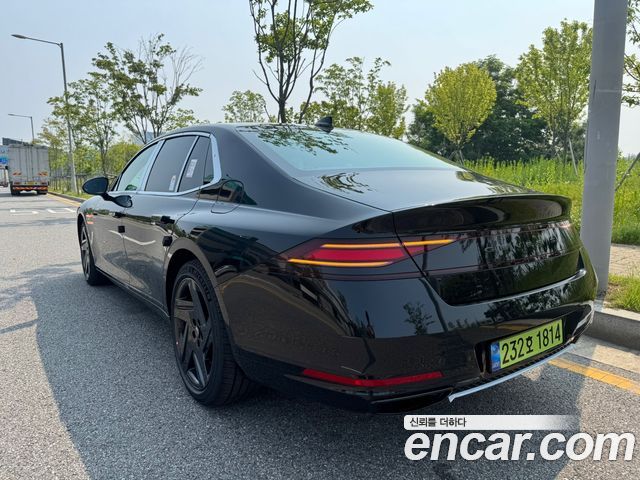 Genesis G90 Gasoline 3.5 Turbo AWD Black — пробег 13 000 км — фото 4 из 5