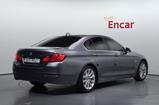 BMW 5-Series 528i xDrive — пробег 78 810 км — фото 2 из 5