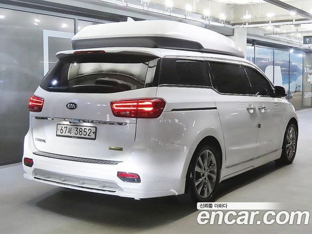 Kia Carnival из Кореи Encar