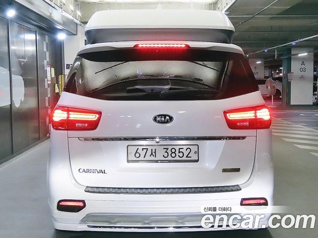 Kia Carnival из Кореи Encar