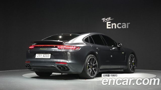 Porsche Panamera 2.9 AWD E-Hybrid — пробег 60 539 км — фото 2 из 5