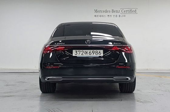 Mercedes-Benz E-Class E220d 4MATIC Exclusive — пробег 22 997 км — фото 4 из 5