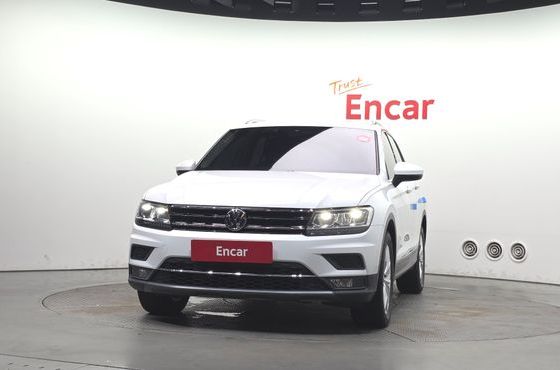 Volkswagen Tiguan 2.0 TDI Premium — пробег 89 759 км — фото 3 из 5