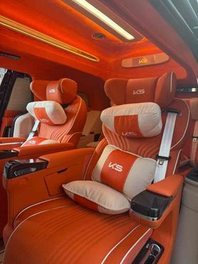 Kia Carnival HEV 9-Seater Hi-Limousine (Special vehicle) — пробег 4 000 км — фото 1 из 5