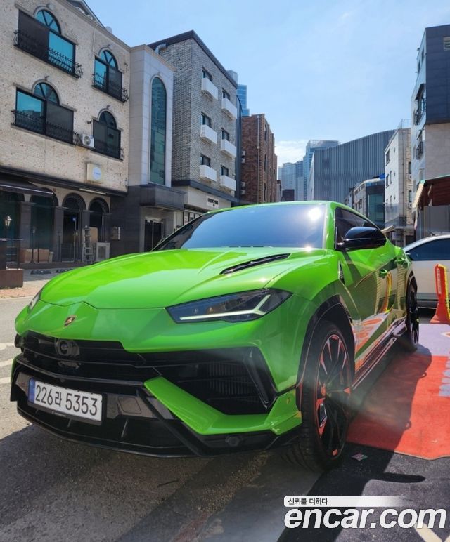 Lamborghini Urus 4.0 V8 S — пробег 13 600 км — фото 1 из 5