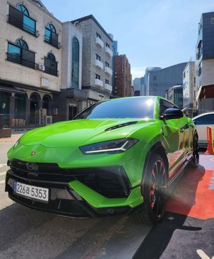 Lamborghini Urus 4.0 V8 S — пробег 13 600 км — фото 1 из 5