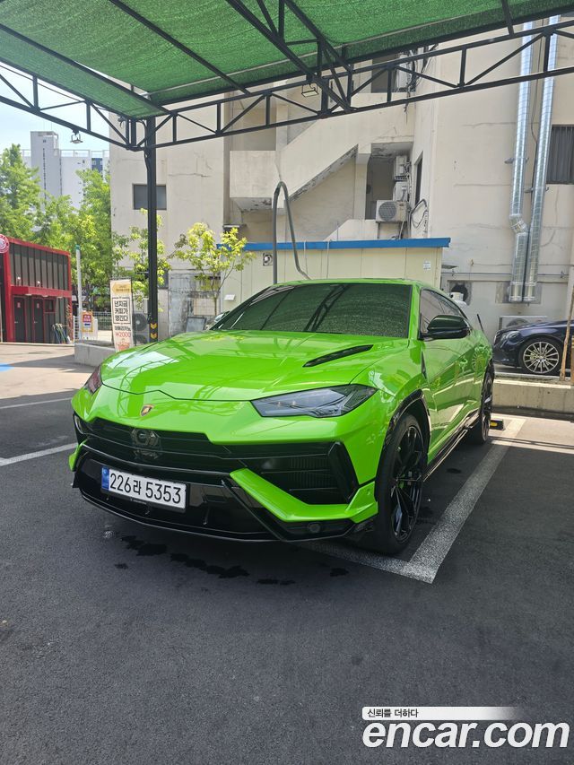 Lamborghini Urus 4.0 V8 S — пробег 13 600 км — фото 3 из 5