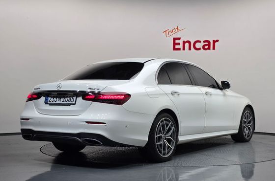 Mercedes-Benz E-Class E220d 4MATIC AMG Line — пробег 56 473 км — фото 2 из 5