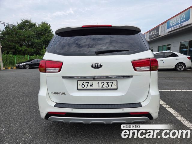 Kia Carnival из Кореи Encar