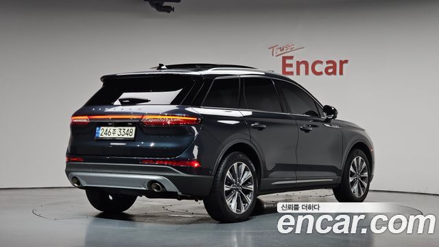 Lincoln Corsair 2.0 Reserve AWD — пробег 69 835 км — фото 2 из 5