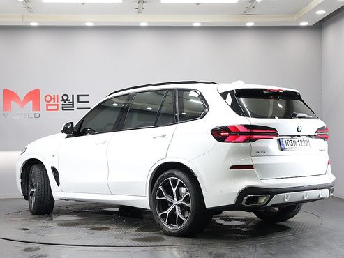 BMW X5 xDrive 30d M Sport — пробег 4 870 км — фото 3 из 5