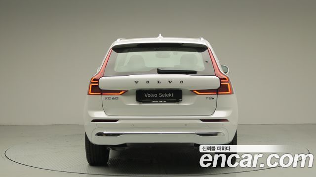 Volvo XC60 T8 Ultra Bright — пробег 1 299 км — фото 4 из 5