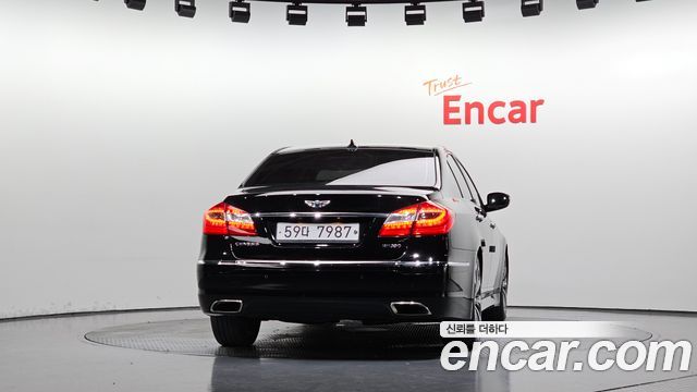 Hyundai Genesis из Кореи Encar