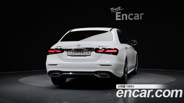 Mercedes-Benz E-Class из Кореи Encar