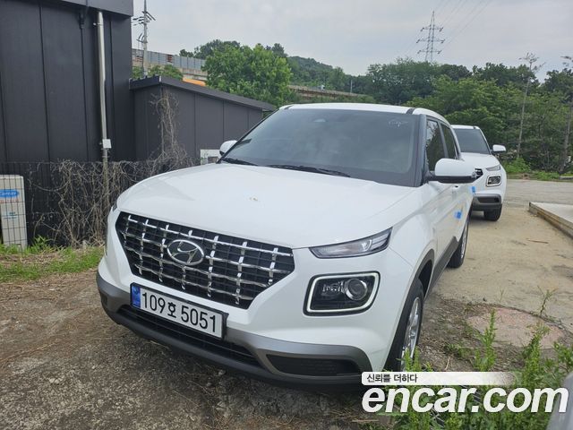 Hyundai Venue 1.6 Smart — пробег 1 208 км — фото 2 из 5