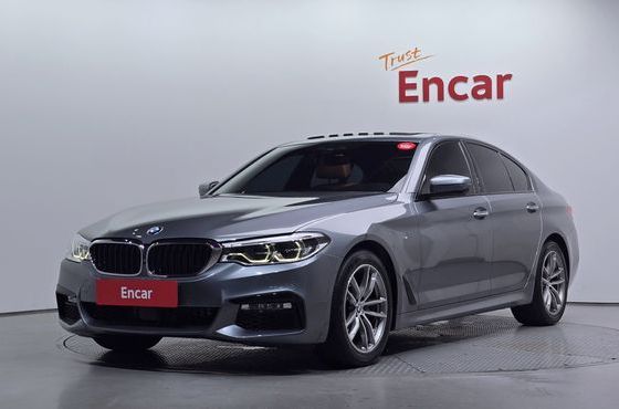 BMW 5-Series 520d xDrive M Sport Package Plus — пробег 99 342 км — фото 1 из 5