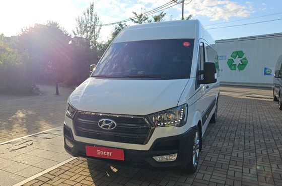 Hyundai Solati 15-seater Luxury — пробег 14 388 км — фото 3 из 5