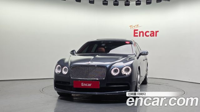 Bentley Flying Spur 4.0 — пробег 67 290 км — фото 3 из 5
