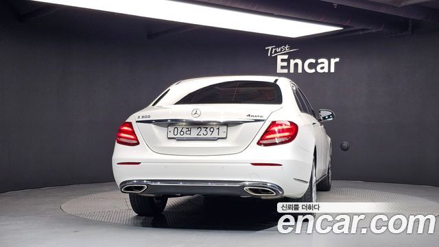 Mercedes-Benz E-Class из Кореи Encar