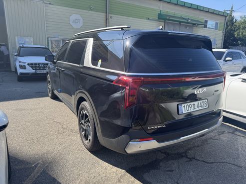 Kia Carnival Diesel 9-Seater Prestige — пробег 18 625 км — фото 4 из 5