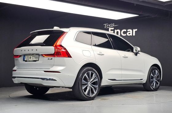 Volvo XC60 B6 Inscirtion — пробег 40 322 км — фото 2 из 5
