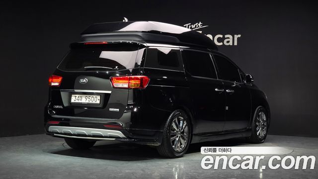 Kia Carnival из Кореи Encar