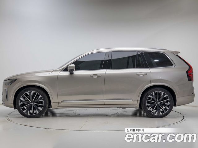 Volvo XC90 B6 Ultra Bright — пробег 2 769 км — фото 3 из 5