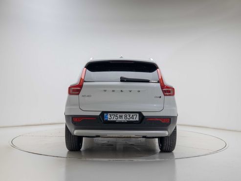 Volvo XC40 B4 Ultra Bright — пробег 14 130 км — фото 5 из 5