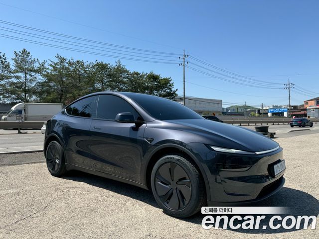 Tesla Model Y RWD — пробег 7 300 км — фото 1 из 5