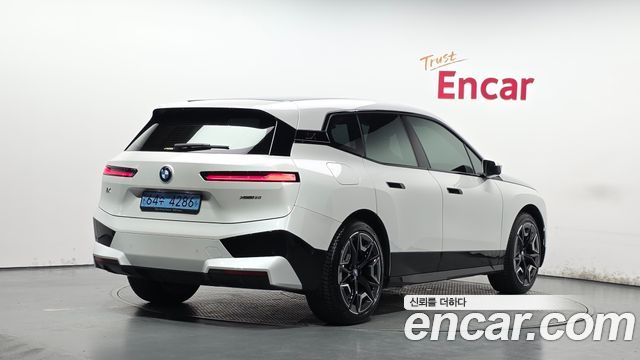 BMW iX из Кореи Encar