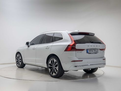 Volvo XC60 T8 Ultra Bright — пробег 5 628 км — фото 2 из 5
