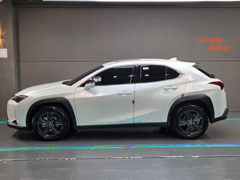 Lexus UX 2.0 2WD — пробег 22 172 км — фото 3 из 5