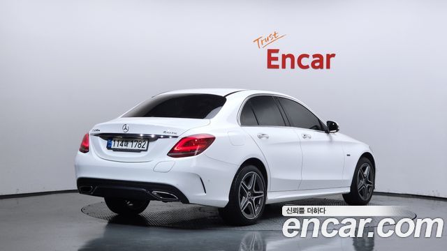 Mercedes-Benz C-Class C300e 4MATIC AMG Line — пробег 36 977 км — фото 2 из 5