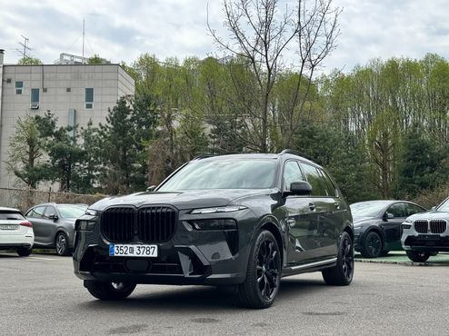 BMW X7 xDrive 40d M Sport 7 STR — пробег 4 300 км — фото 3 из 5