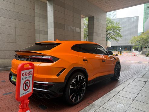 Lamborghini Urus 4.0 V8 SE — пробег 9 700 км — фото 2 из 5