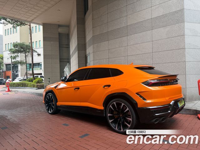 Lamborghini Urus 4.0 V8 SE — пробег 9 700 км — фото 4 из 5