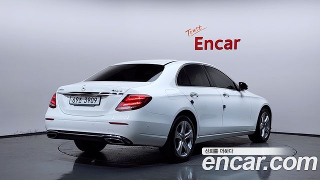 Mercedes-Benz E-Class из Кореи Encar