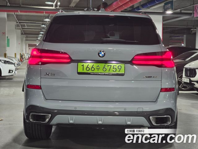 BMW X5 xDrive 40i M Sport — пробег 4 204 км — фото 4 из 5