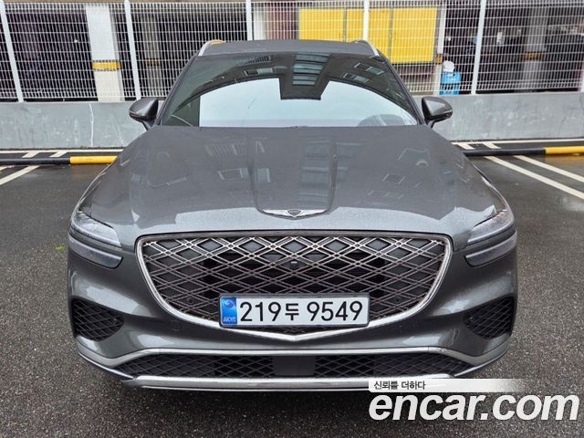 Genesis GV70 2.5T Gasoline 2WD — пробег 900 км — фото 1 из 5