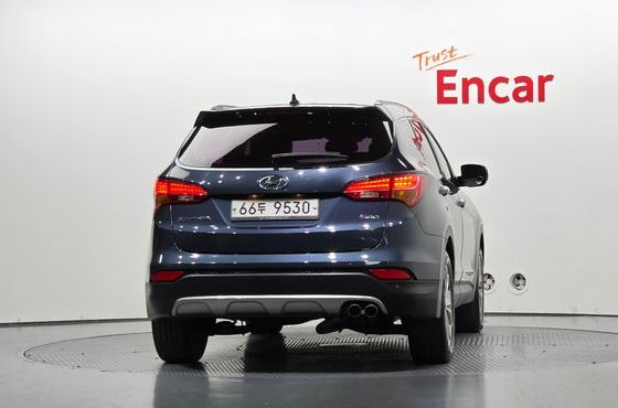 Hyundai Santafe Diesel(e-VGT) 2.0 2WD Premium — пробег 191 012 км — фото 4 из 5