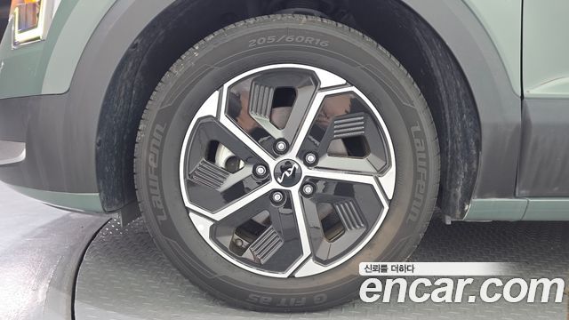 Kia Niro Prestige — пробег 134 757 км — фото 5 из 5