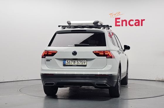 Volkswagen Tiguan 2.0 TDI Prestige — пробег 82 693 км — фото 4 из 5