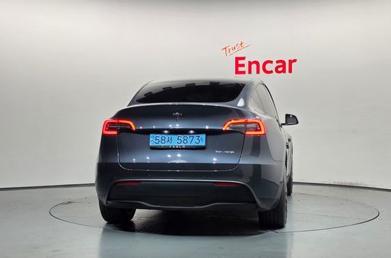 Tesla Model Y Long Range AWD — пробег 88 590 км — фото 4 из 5