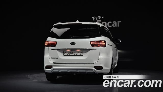 Kia Carnival из Кореи Encar