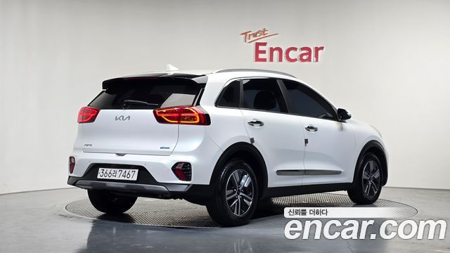 Kia Niro 1.6 HEV Prestige — пробег 97 039 км — фото 2 из 5