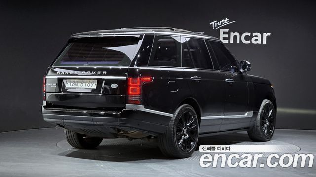Land Rover Range Rover 4.4 SDV8 Vogue SE DIESEL — пробег 136 851 км — фото 2 из 5