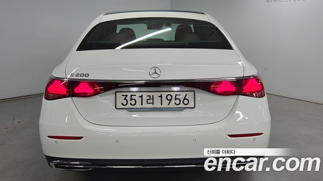 Mercedes-Benz E-Class E200 Avantgarde — пробег 9 277 км — фото 4 из 5