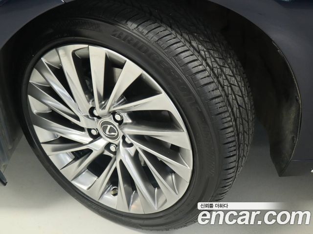 Lexus ES Executive — пробег 42 014 км — фото 5 из 5