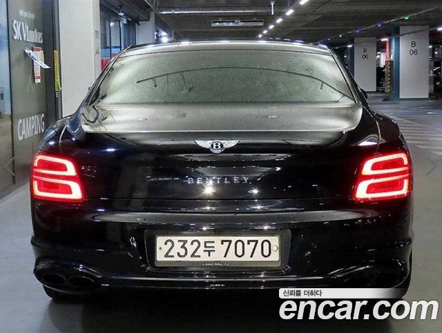 Bentley Flying Spur 4.0 S — пробег 70 913 км — фото 5 из 5